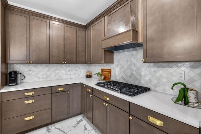 2455 Primrose Place, Oakland Park, FL 33309