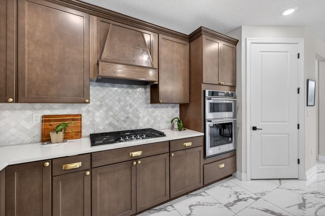 2455 Primrose Place, Oakland Park, FL 33309