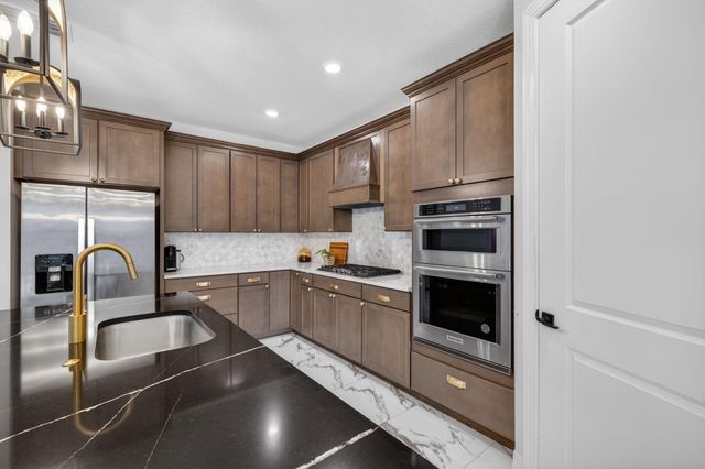 2455 Primrose Place, Oakland Park, FL 33309