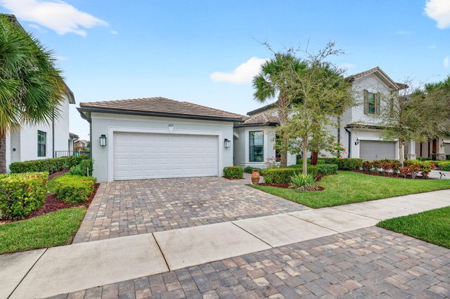 2455 Primrose Place, Oakland Park, FL 33309