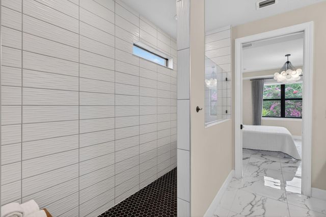 2455 Primrose Place, Oakland Park, FL 33309