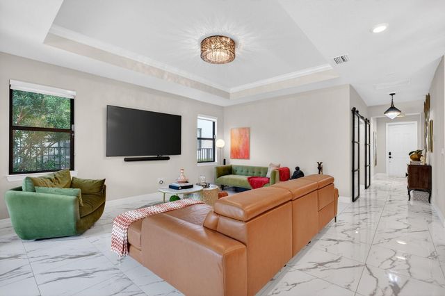 2455 Primrose Place, Oakland Park, FL 33309