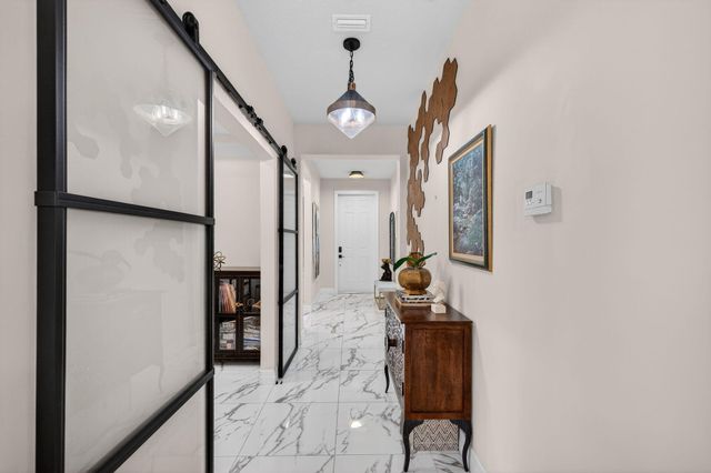 2455 Primrose Place, Oakland Park, FL 33309