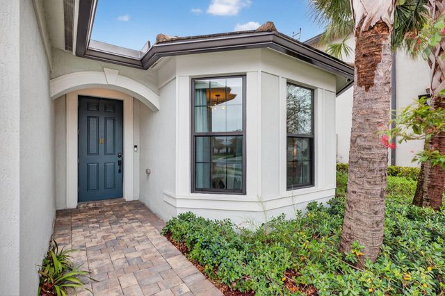 2455 Primrose Place, Oakland Park, FL 33309