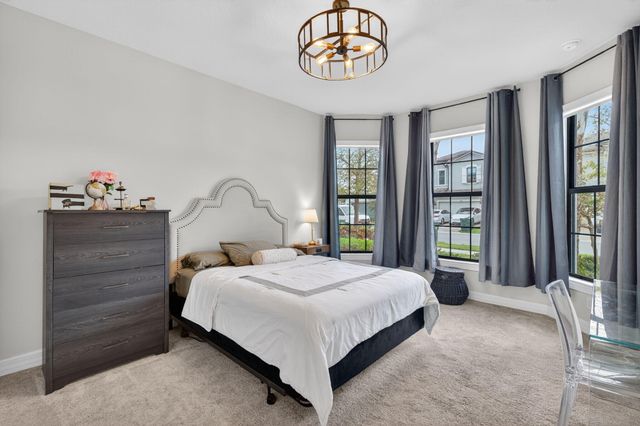 2455 Primrose Place, Oakland Park, FL 33309