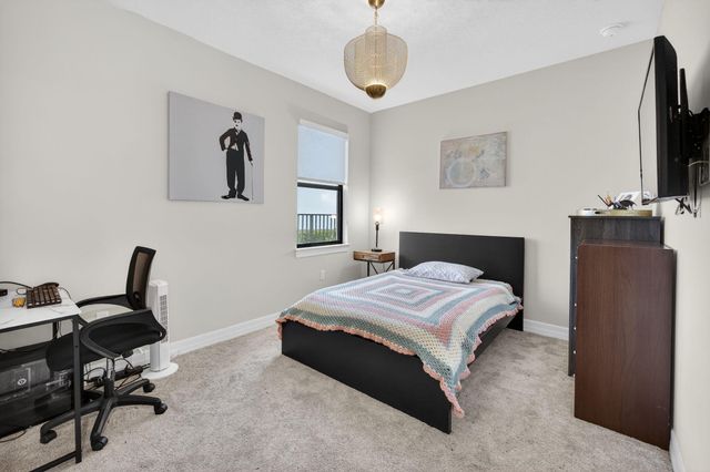 2455 Primrose Place, Oakland Park, FL 33309