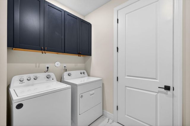 2455 Primrose Place, Oakland Park, FL 33309