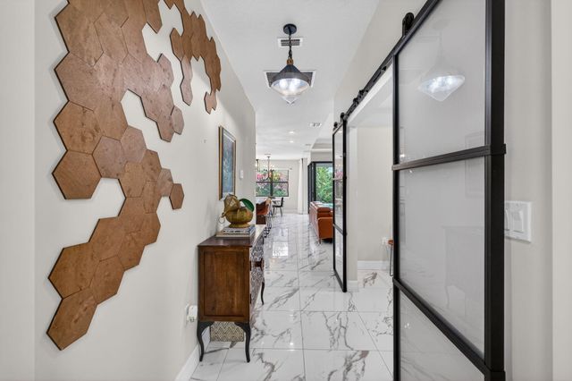 2455 Primrose Place, Oakland Park, FL 33309