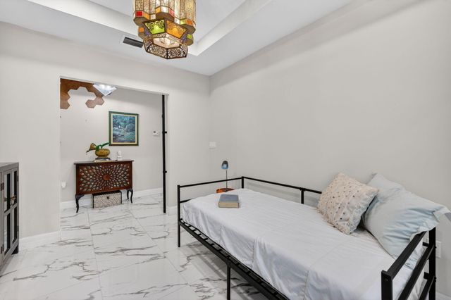 2455 Primrose Place, Oakland Park, FL 33309