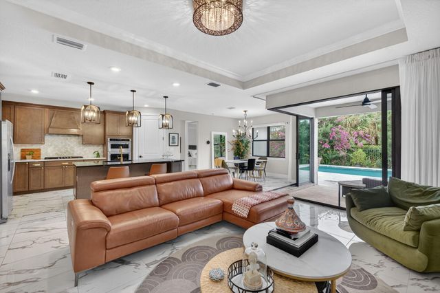 2455 Primrose Place, Oakland Park, FL 33309