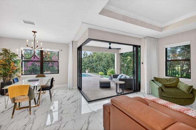 2455 Primrose Place, Oakland Park, FL 33309