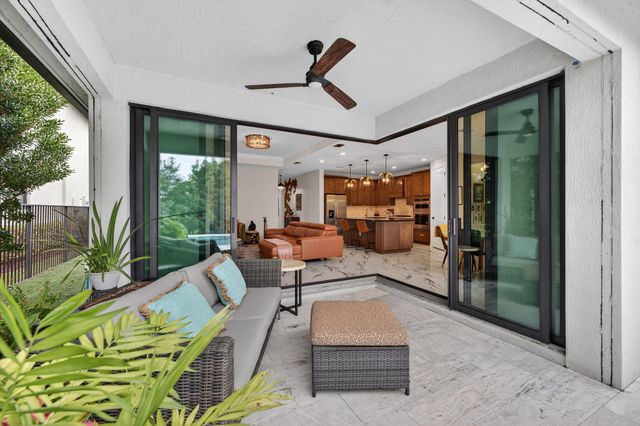 2455 Primrose Place, Oakland Park, FL 33309