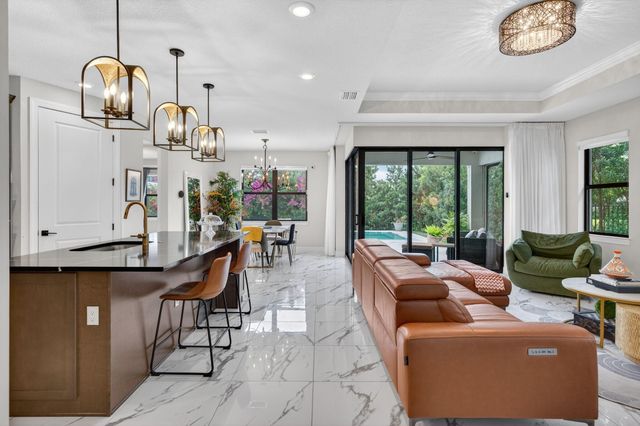 2455 Primrose Place, Oakland Park, FL 33309