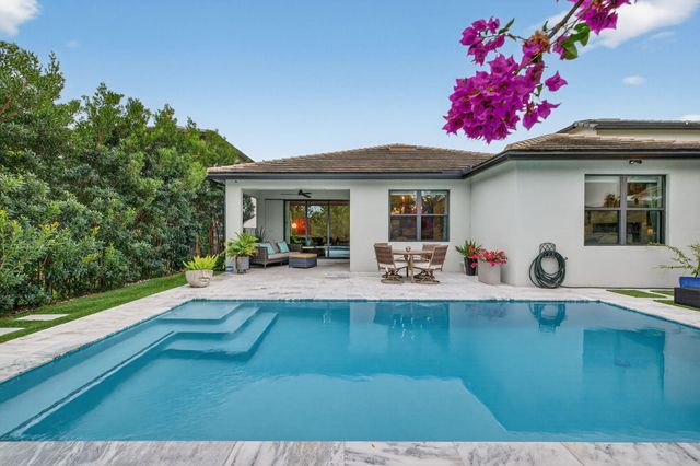 2455 Primrose Place, Oakland Park, FL 33309