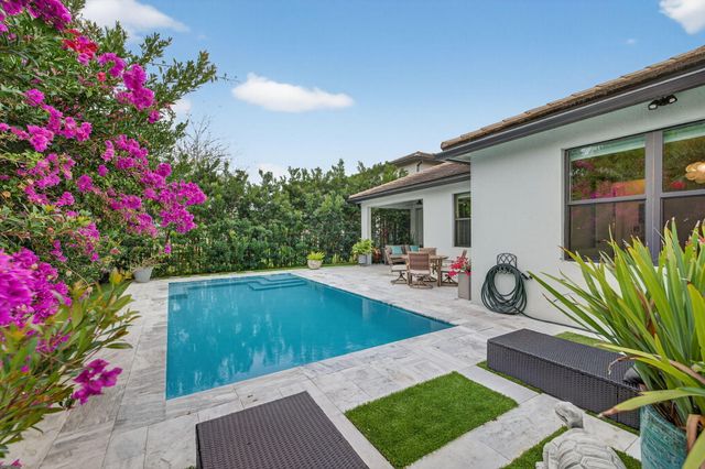 2455 Primrose Place, Oakland Park, FL 33309