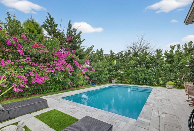 2455 Primrose Place, Oakland Park, FL 33309