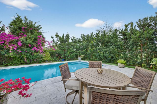 2455 Primrose Place, Oakland Park, FL 33309