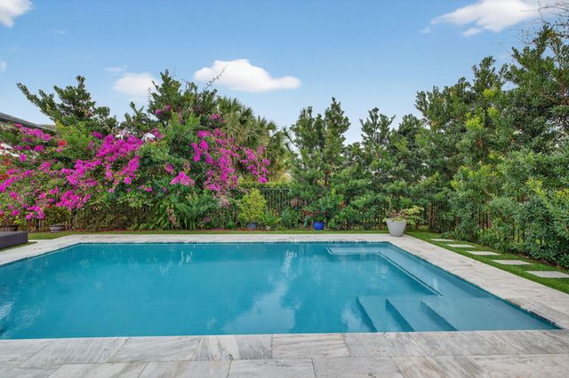 2455 Primrose Place, Oakland Park, FL 33309