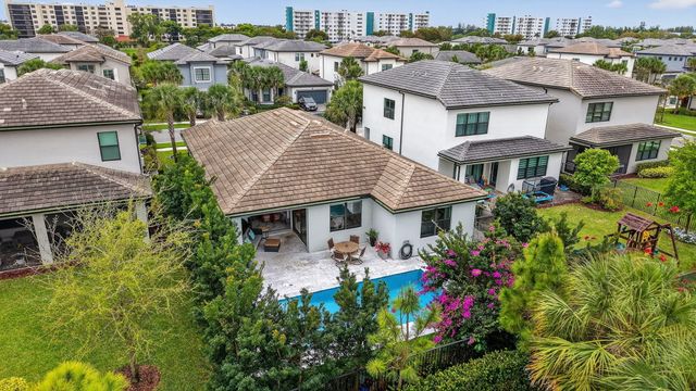 2455 Primrose Place, Oakland Park, FL 33309