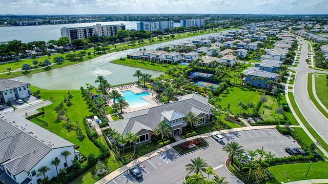 2455 Primrose Place, Oakland Park, FL 33309