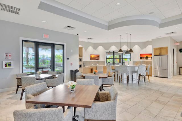 2455 Primrose Place, Oakland Park, FL 33309