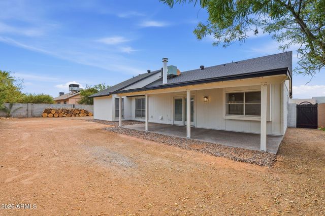 7742 W CHERRY HILLS Drive, Peoria, AZ 85345