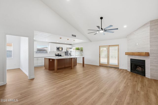 7742 W CHERRY HILLS Drive, Peoria, AZ 85345