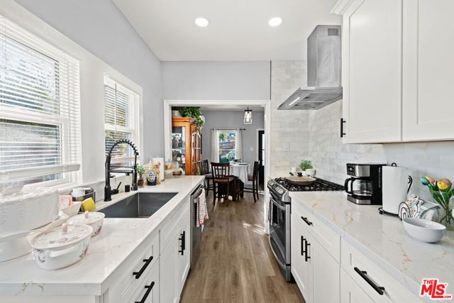 816 Terrace 49, Los Angeles, CA 90042