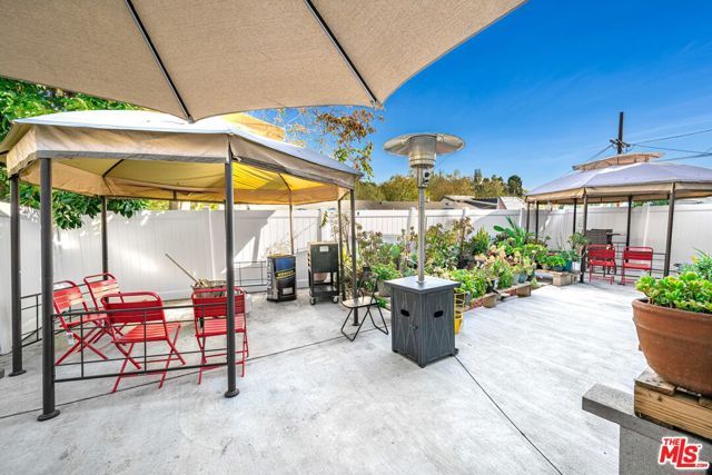 816 Terrace 49, Los Angeles, CA 90042