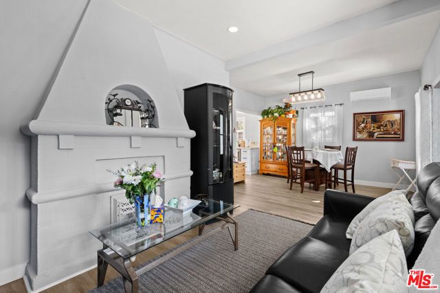 816 Terrace 49, Los Angeles, CA 90042