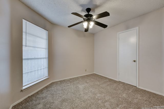 8131 Forest Bow, Live Oak, TX 78233