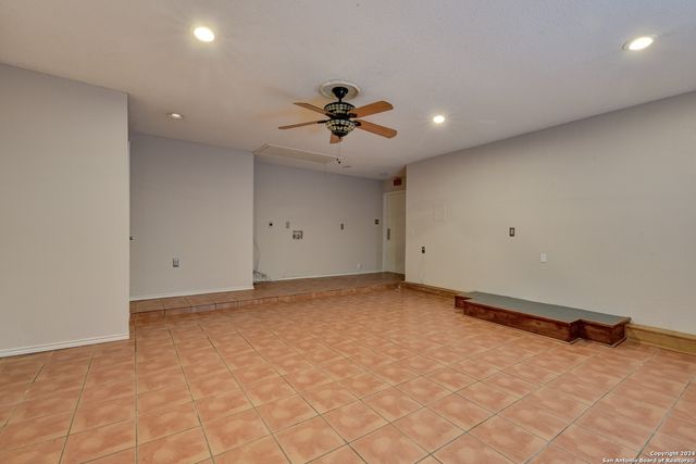 8131 Forest Bow, Live Oak, TX 78233