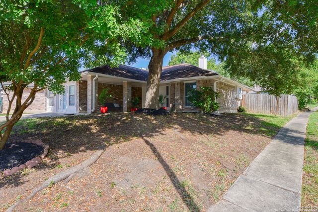 8131 Forest Bow, Live Oak, TX 78233