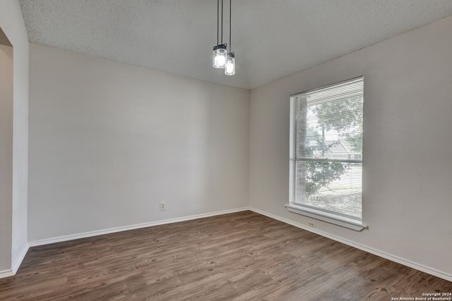 8131 Forest Bow, Live Oak, TX 78233