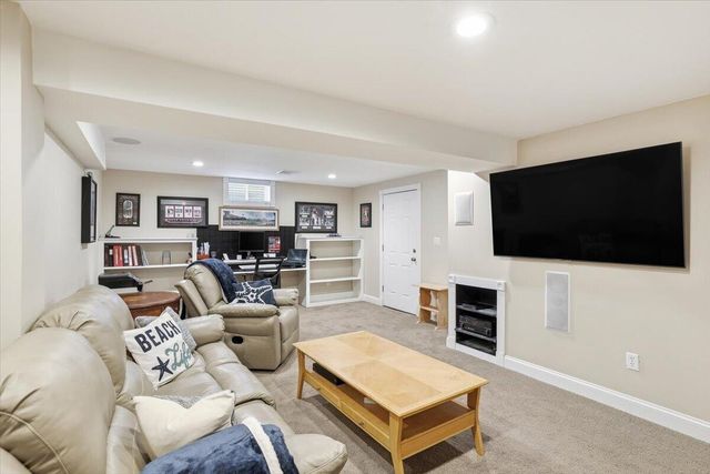 140 Pheasant Hill Circle, Cotuit, MA 02635
