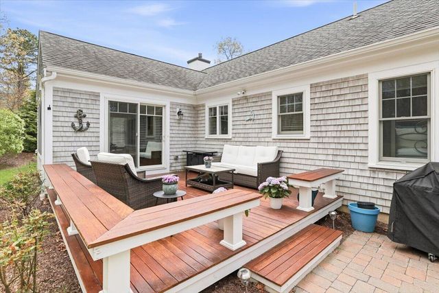 140 Pheasant Hill Circle, Cotuit, MA 02635