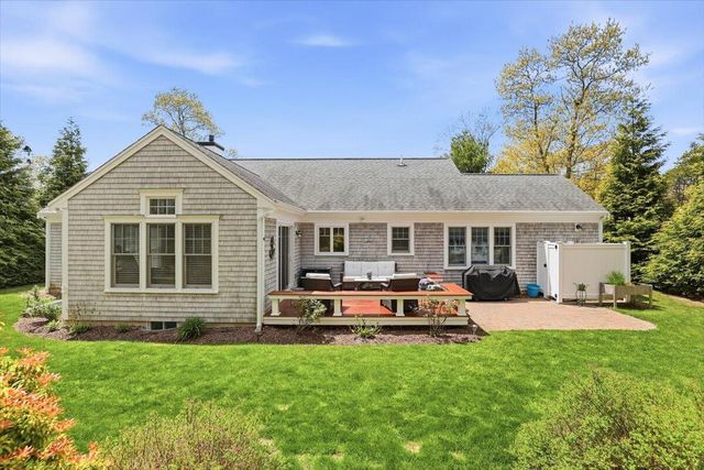 140 Pheasant Hill Circle, Cotuit, MA 02635