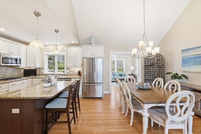 140 Pheasant Hill Circle, Cotuit, MA 02635