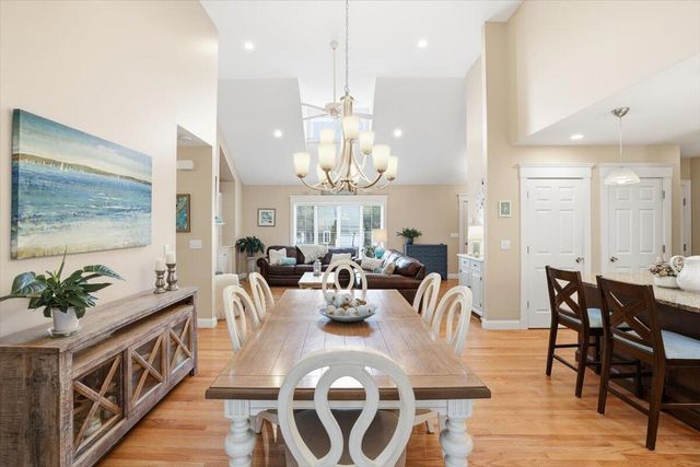 140 Pheasant Hill Circle, Cotuit, MA 02635