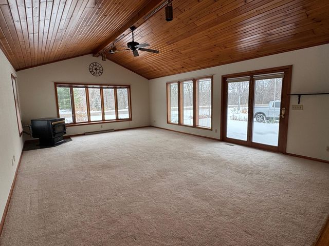 453 Spring Creek Road S, Red Wing, MN 55066