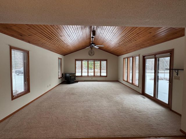 453 Spring Creek Road S, Red Wing, MN 55066