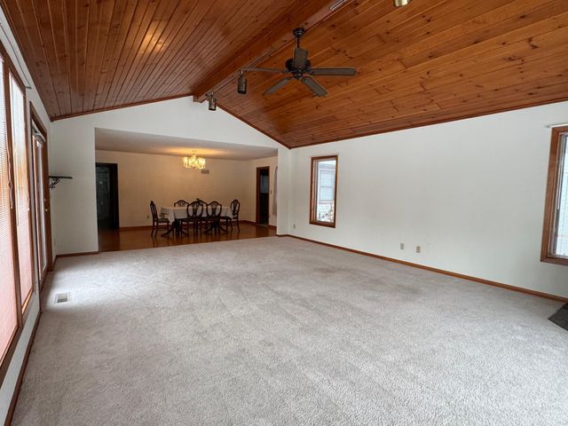 453 Spring Creek Road S, Red Wing, MN 55066