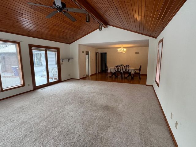 453 Spring Creek Road S, Red Wing, MN 55066