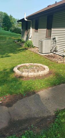 453 Spring Creek Road S, Red Wing, MN 55066