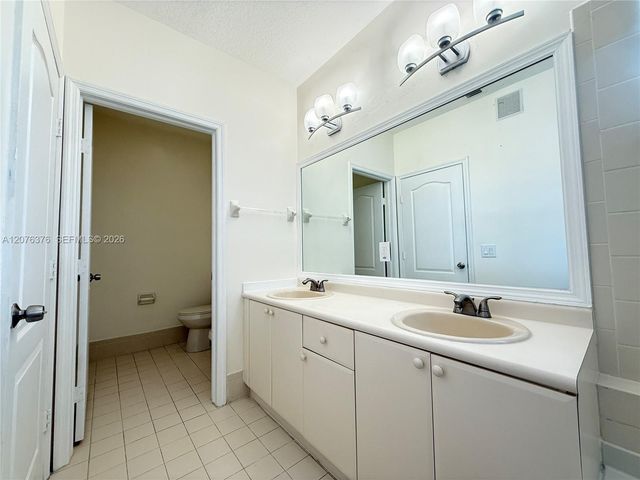 15131 SW 23rd Lane 0, Miami, FL 33185
