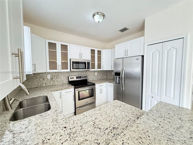 15131 SW 23rd Lane 0, Miami, FL 33185