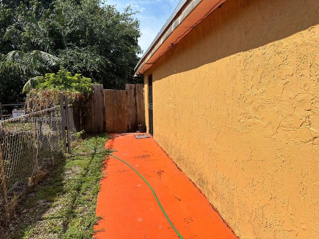 132 NW 132 st, Miami, FL 33167