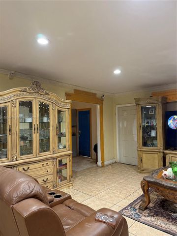 132 NW 132 st, Miami, FL 33167