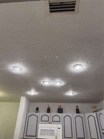 132 NW 132 st, Miami, FL 33167