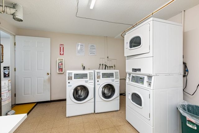 271 Humphrey St H16, Lowell, MA 01850